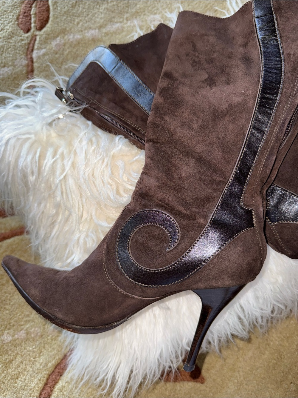 Fendi Dark Brown Suede Knee-High Stiletto Boots with enclosed zipper back - Picture 4 of 8
